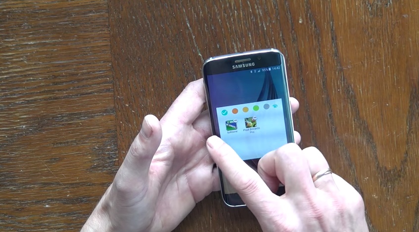 Hướng dẫn tạo thư mục bên trong menu ứng dụng trên Galaxy S6 và S6 Edge