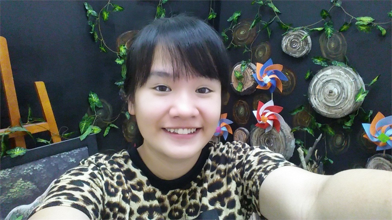 Camera trước đủ sáng