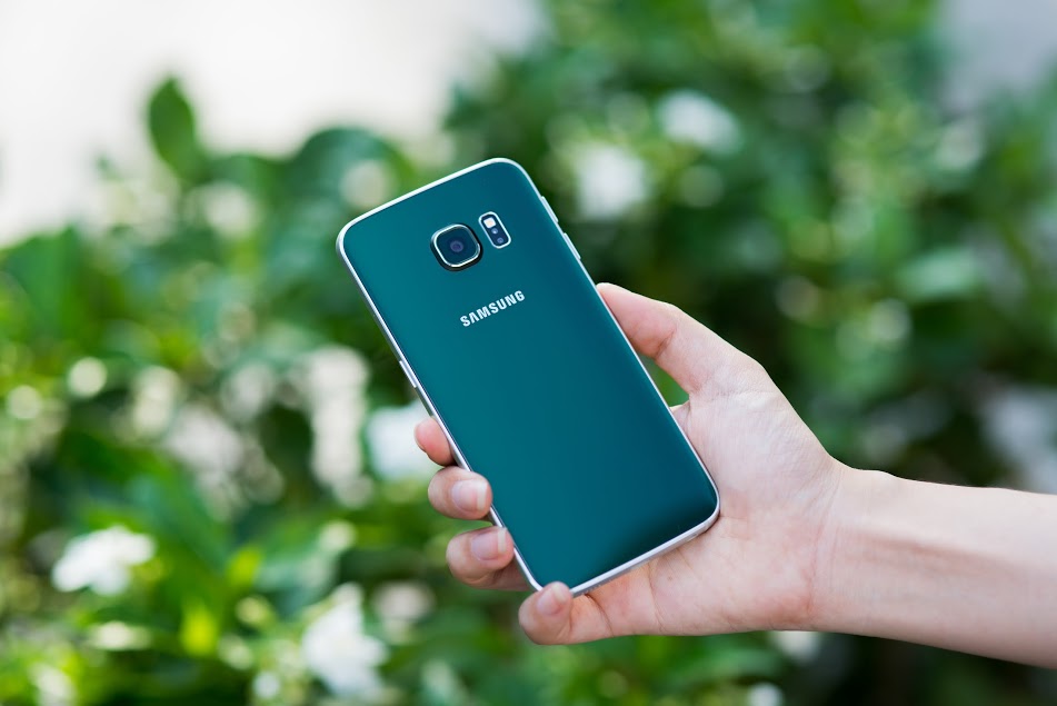 Galaxy S6 Edge màu Green Emerald 1