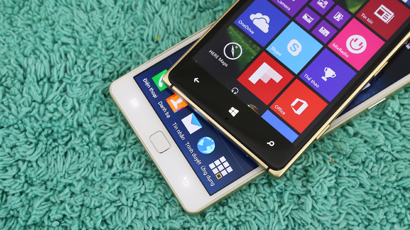 So sánh Lumia 830 và Pantech Vega Iron 2