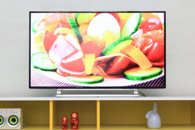 Thiết kế tivi Toshiba L55…. Smart tivi Toshiba L55 có gì cải tiến so với Toshiba L54? > Thiết kế tivi Toshiba L55….