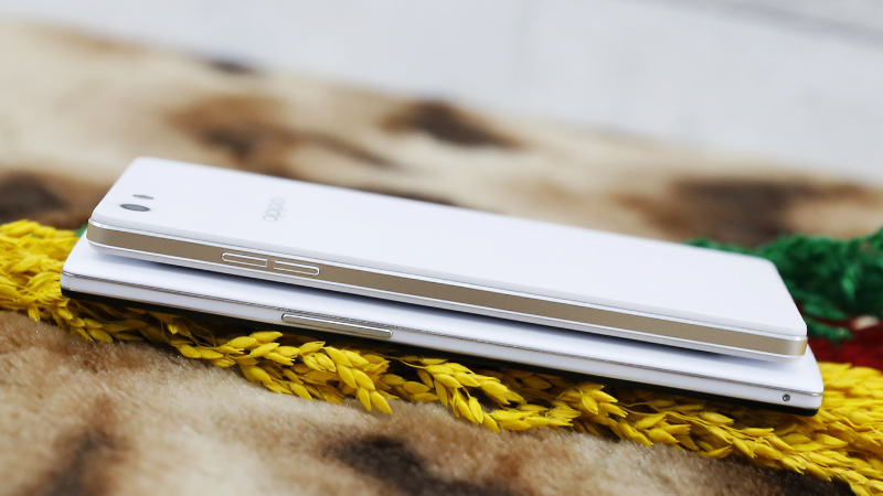 cạnh trái của find 7a và r1k