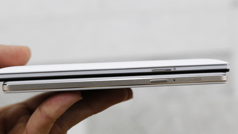 cạnh phải của find 7a và r1k