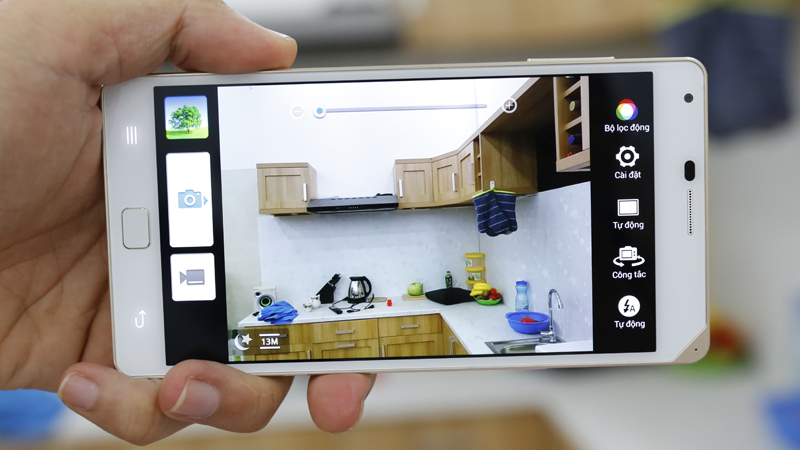So sánh HTC One E8 Dual và Pantech Vega Iron 2 So sánh HTC One E8 Dual và Pantech Vega Iron 2