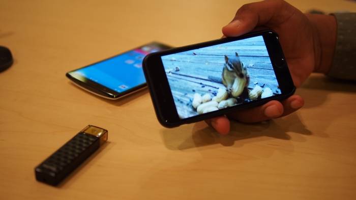 Giải pháp tăng dung lượng cho smartphone không có khe cắm thẻ nhớ