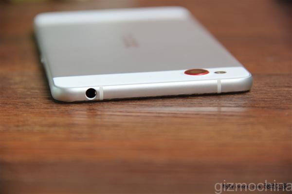 Thiết kế Nubia My Prague rất đẹp mắt 10