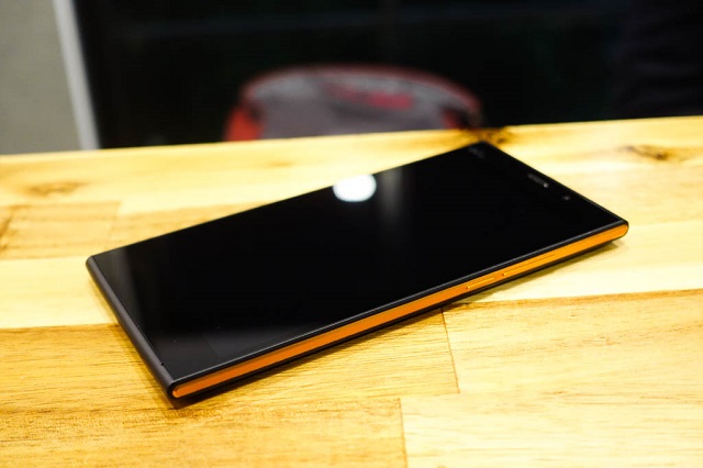 Wiko Ridge Fab 4G 4-doi-thu-zenfone2-2