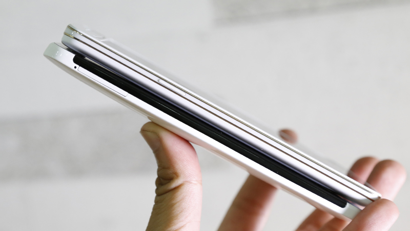 So sánh HTC One E8 Dual và Oppo N1 mini