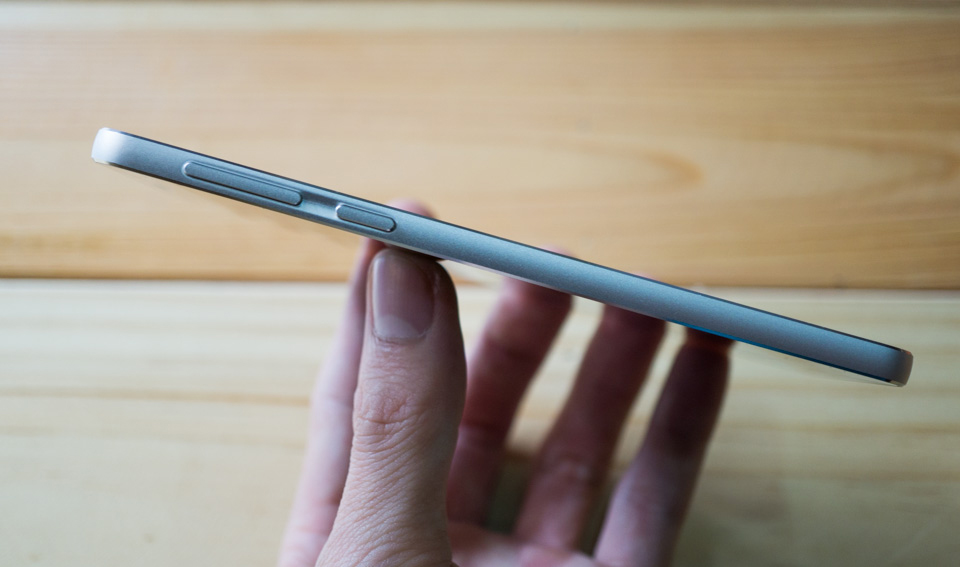 Cạnh phải Q GAM dap-hop-tren-tay-nhanh--q-glam