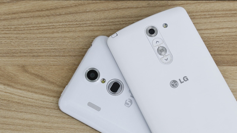 Pantech Vega Secret Up A900L và LG G3 Stylus