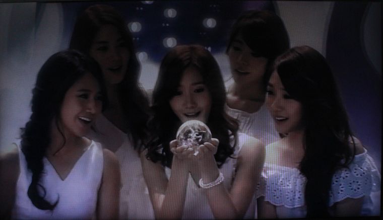 Cách kết nối HUB USB với Android tivi Sony 2015 > Video được phát trên tivi