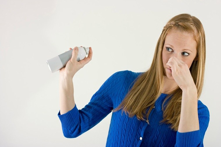 Gió thổi từ dàn lạnh có mùi hôi