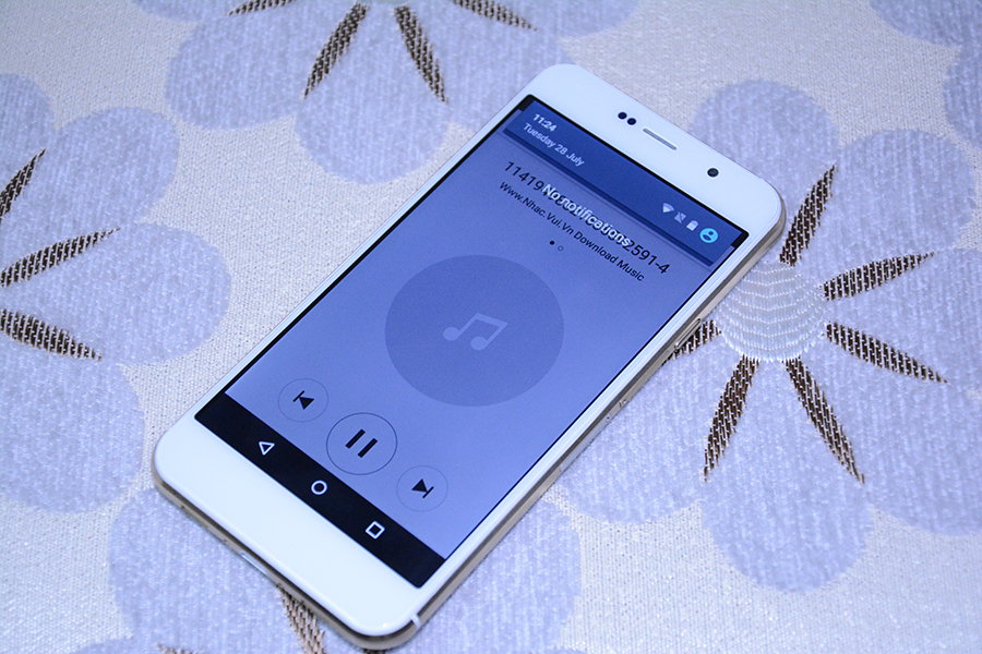 Các góc cạnh của Oukitel U6 2 Các góc cạnh của Oukitel U6 2