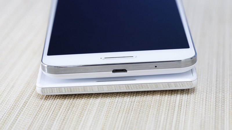 So sánh Pantech Vega Secret Up A900L và Sony Xperia C3