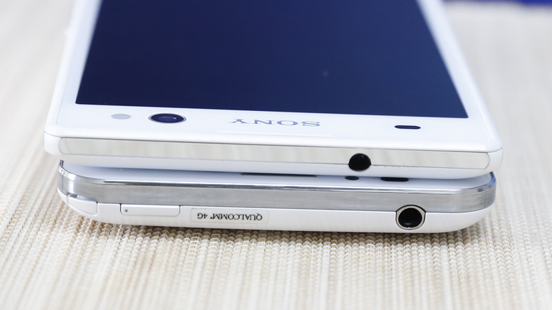 So sánh Pantech Vega Secret Up A900L và Sony Xperia C3