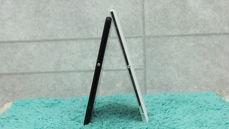 Ở phần cạnh phải