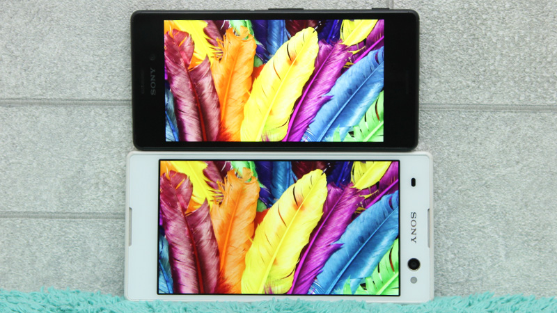 Ảnh so sánh màn hình của Sony Xperia M4 Aqua và Sony Xperia C3