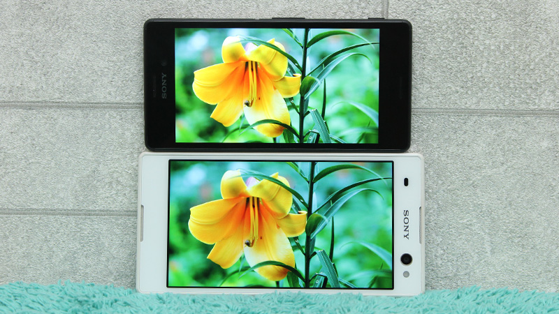 Ảnh so sánh màn hình của Sony Xperia M4 Aqua và Sony Xperia C3