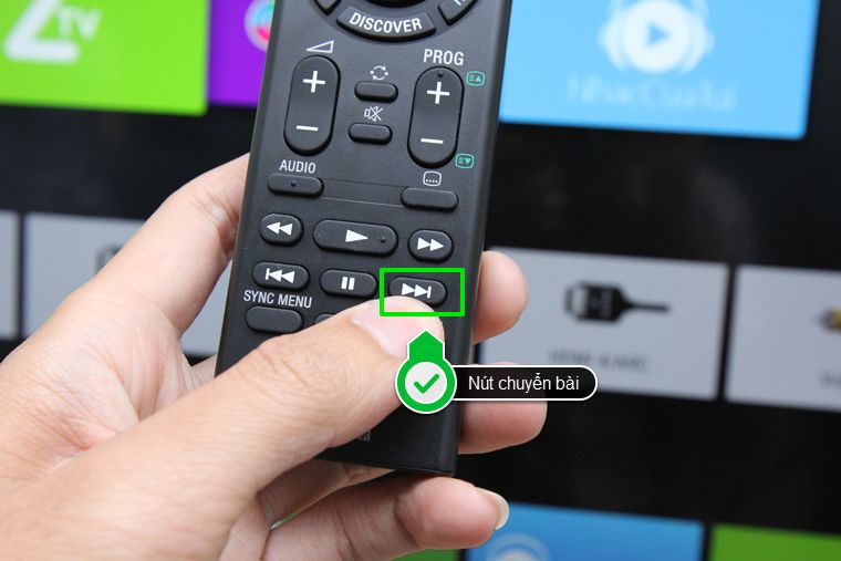 Nút chuyển bài trên remote