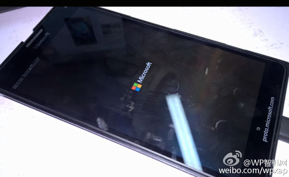 Hình ảnh rò rỉ lúc sáng của Lumia 940 XL