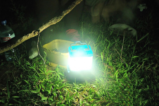 Đèn thông minh thắp sáng bằng Đèn thông minh thắp sáng bằng