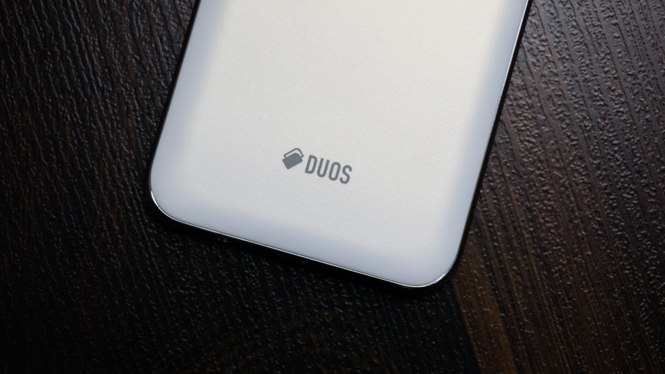 Mặt lưng Galaxy J5