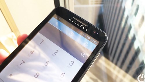 Điện thoại Alcatel có thể sạc năng lượng từ bất kỳ đâu có ánh sáng