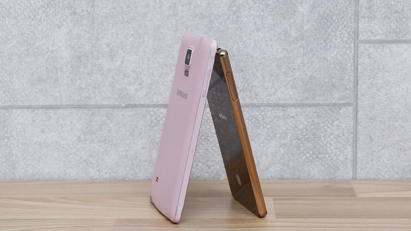 So sánh galaxy note 4 và sony xperia z3 plus