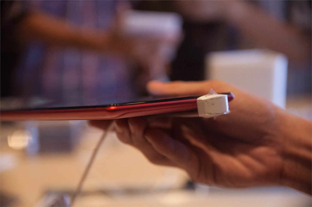 ZenPad C 7.0 và ZenPad 7.0 có thiết kế giống nhau 5 ZenPad C 7.0 và ZenPad 7.0 có thiết kế giống nhau 5