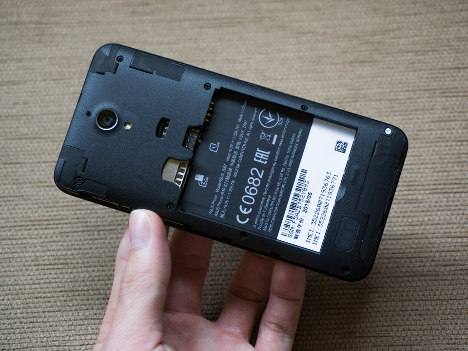 Mở hộp Zenfone C Plus