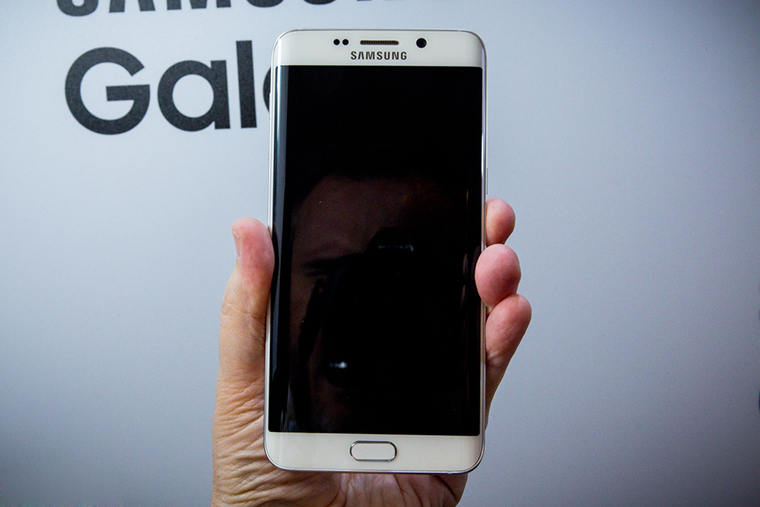 Đánh giá chi tiết Galaxy S6 Edge Plus – Màn hình cong, thiết kế ấn tượng