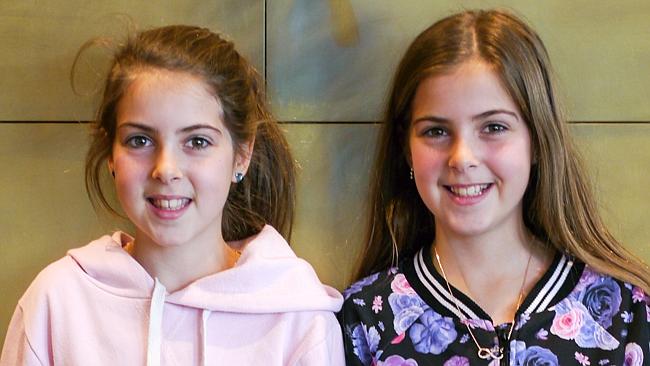 Natalie và Isabelle Brown Natalie và Isabelle Brown