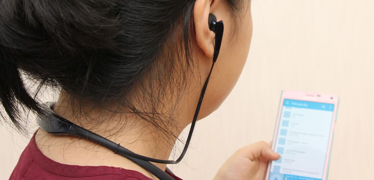 Tai nghe Samsung Level U Pro có những tính năng gì ưu việt so với các tai nghe bluetooth khác?
