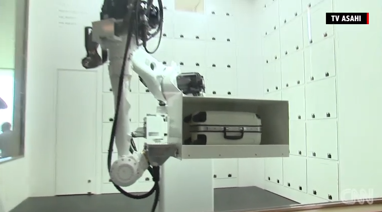 Cánh tay máy phục vụ xếp hành lý