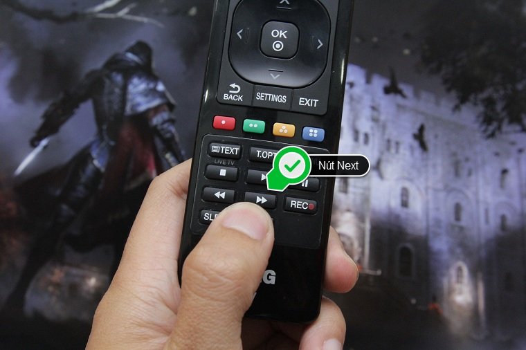 Cách sử dụng ứng dụng Clip.vn trên Smart tivi LG hệ điều hành Netcast > Nhấn chọn nút Next trên remote để xem clip tiếp theo
