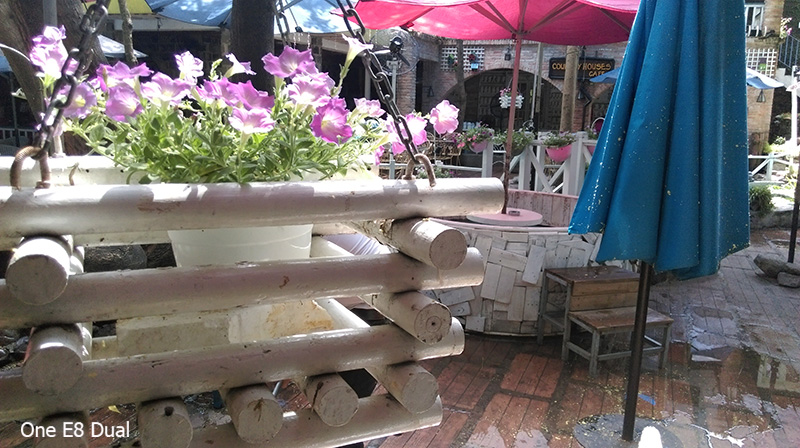 Ảnh chụp của camera E8 Dual Ảnh chụp của camera E8 Dual