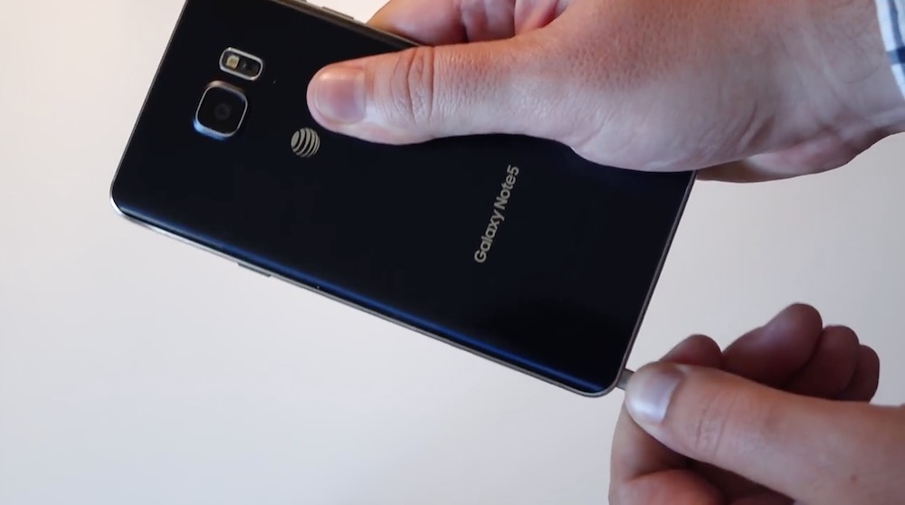 Cắm ngược bút S-Pen