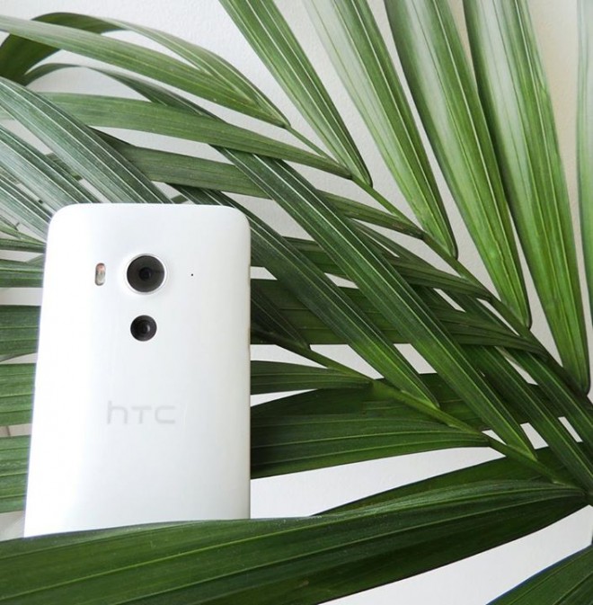 Bức ảnh của HTC Butterfly 3 trên Facebook HTC Bức ảnh của HTC Butterfly 3 trên Facebook HTC