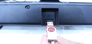 Cách kết nối loa thanh Samsung với USB