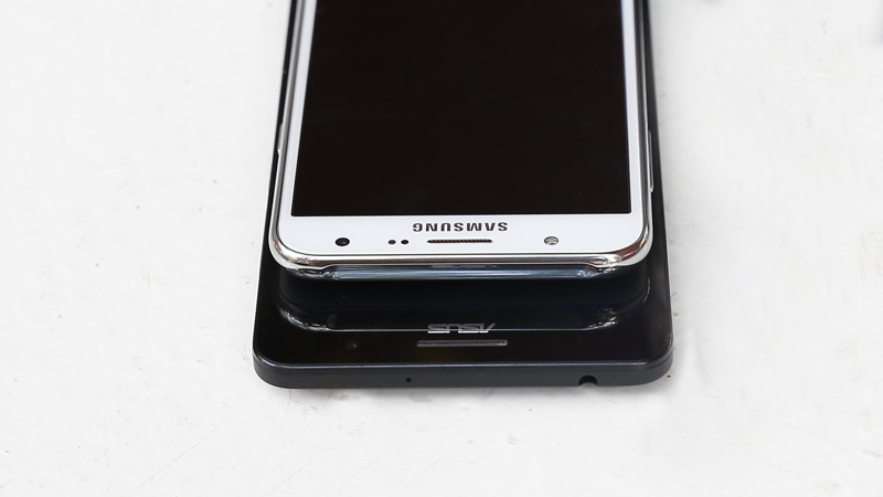 So sánh mặt trước Galaxy J7 và Zenphone 6