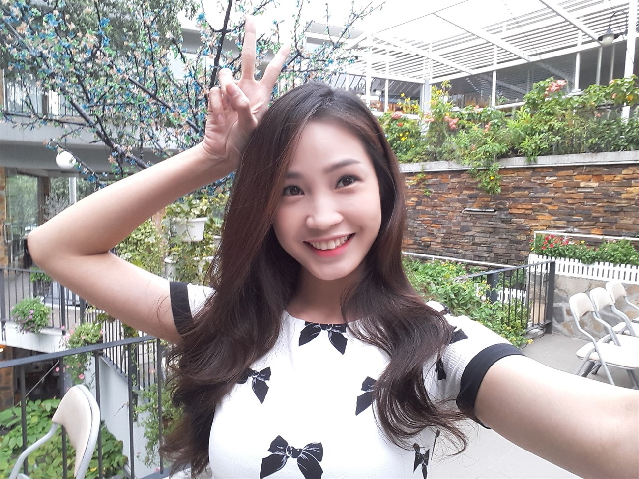 Selfie từ Galaxy J7 Selfie từ Galaxy J7