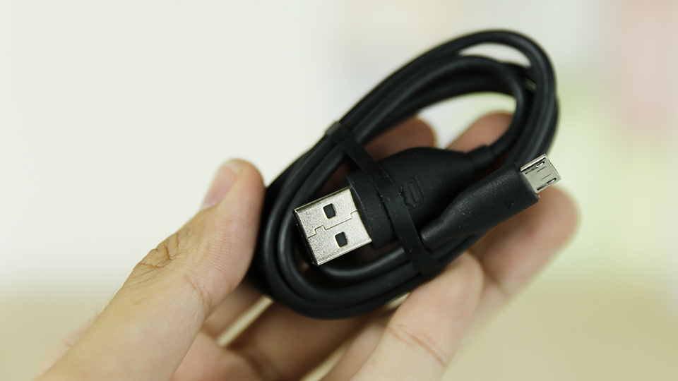 Cáp sạc HTC Buttlerfly 2 Cáp sạc HTC Buttlerfly 2