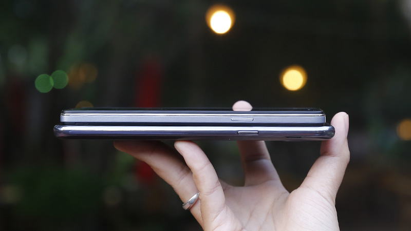 So sánh cạnh viền Mirror 5 và Galaxy J7 So sánh cạnh viền Mirror 5 và Galaxy J7