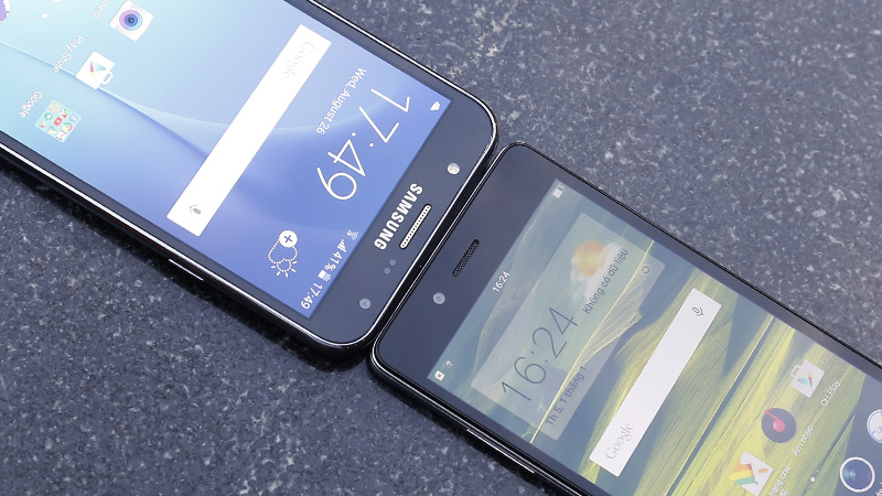 So sánh mặt trước Galaxy J7 và Mirror 5 So sánh mặt trước Galaxy J7 và Mirror 5