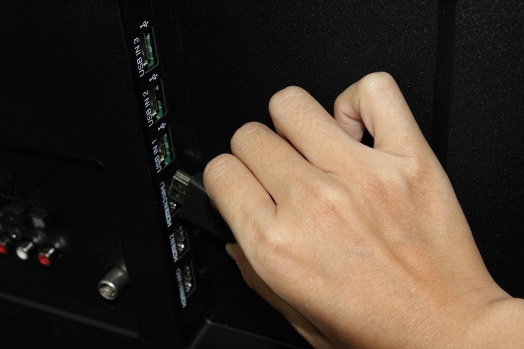Cách kết nối Smart tivi LG hệ điều hành WebOS với đầu thu kỹ thuật số An Viên > Đầu HDMI còn lại cắm lên tivi