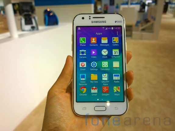 Samsung Galaxy J1 Ace chính thức trình làng