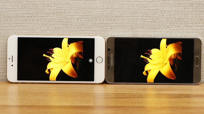 So sánh màn hình Note 5 và iPhone 6 Plus So sánh màn hình Note 5 và iPhone 6 Plus