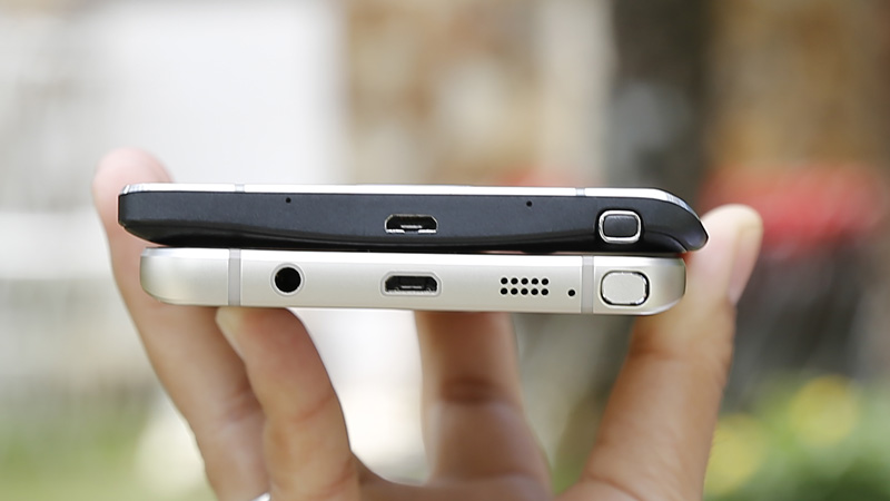 Cạnh dưới của Note Edge và Note 5 Cạnh dưới của Note Edge và Note 5