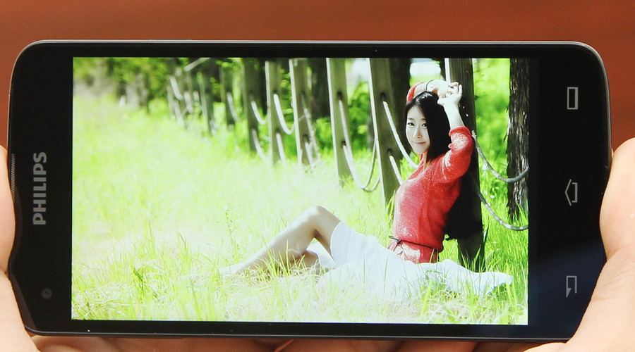 Philips i908 giảm giá mạnh