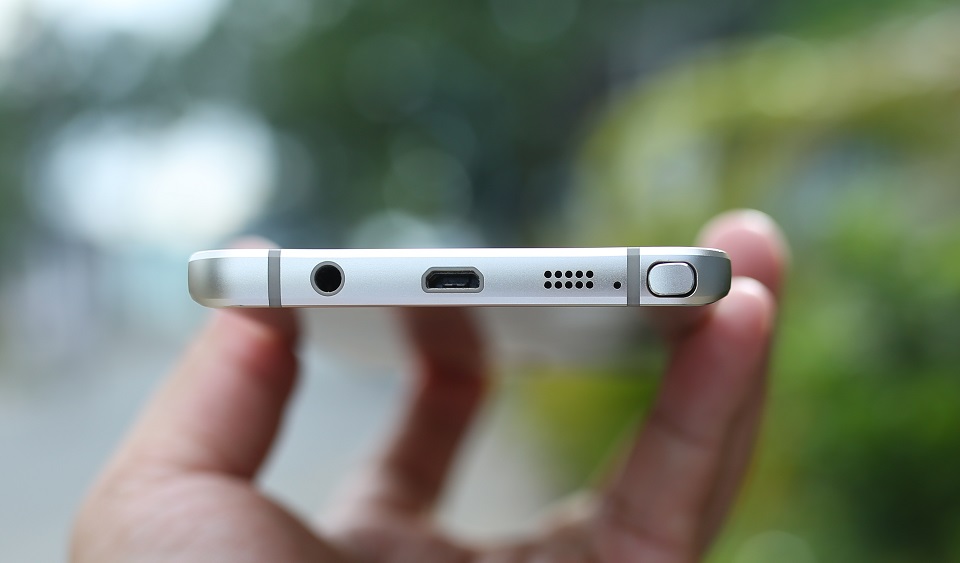 Cạnh dưới Samsung Galaxy Note 5 Cạnh dưới Samsung Galaxy Note 5